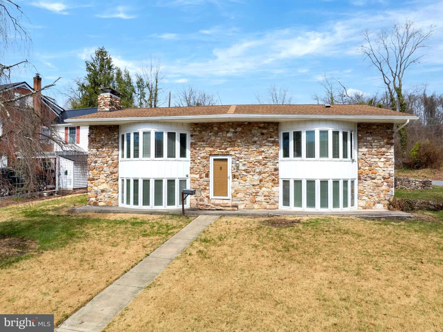 17 Sunset Road