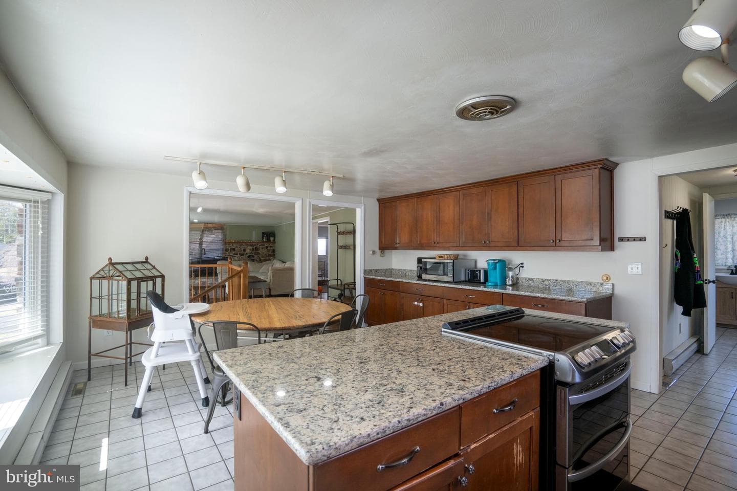 17 Sunset Road photo 12