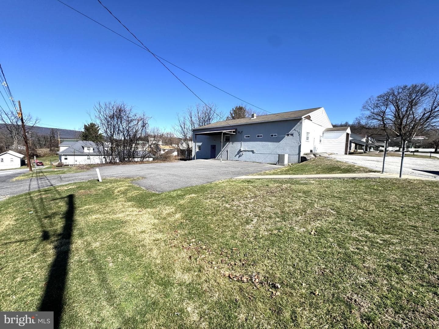 401 Yale Street photo 23
