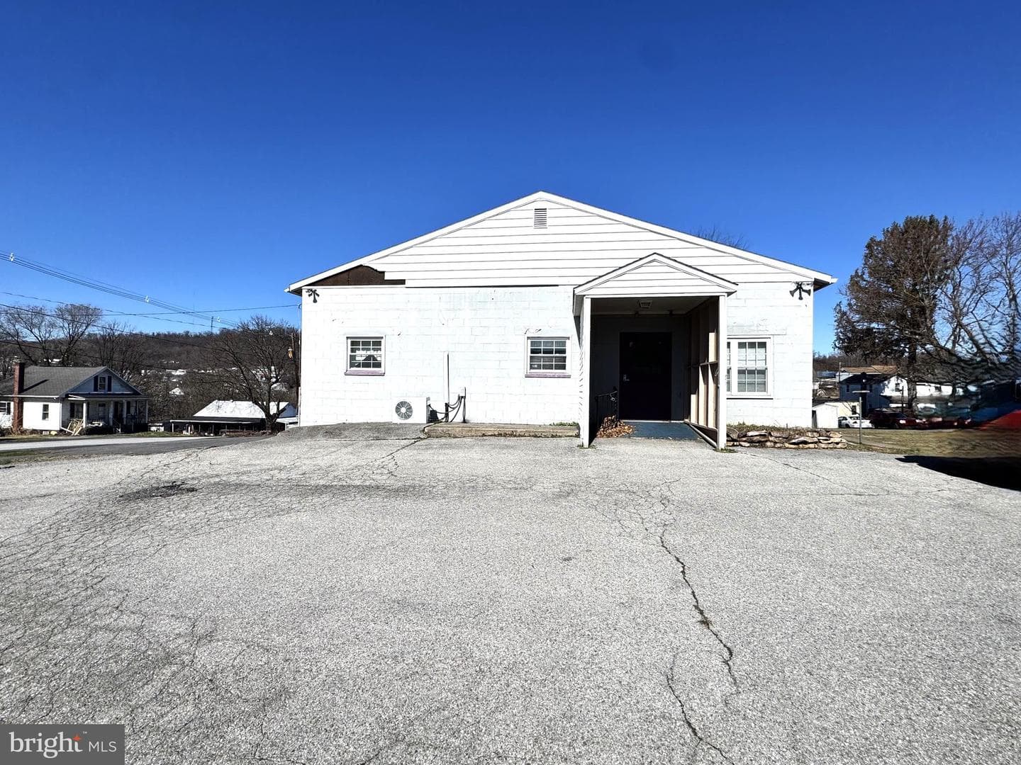 401 Yale Street photo 3