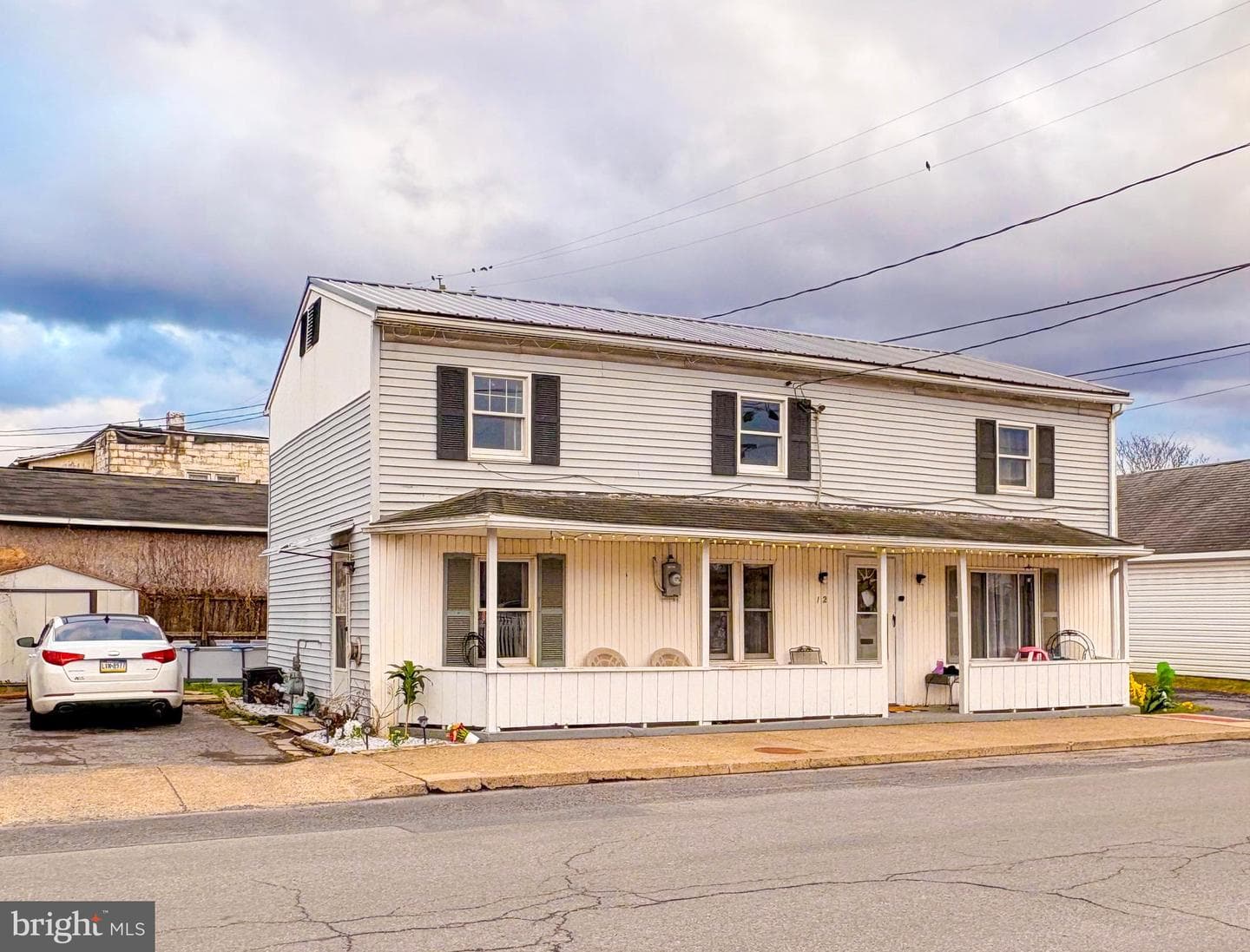 12 Green Avenue photo 2