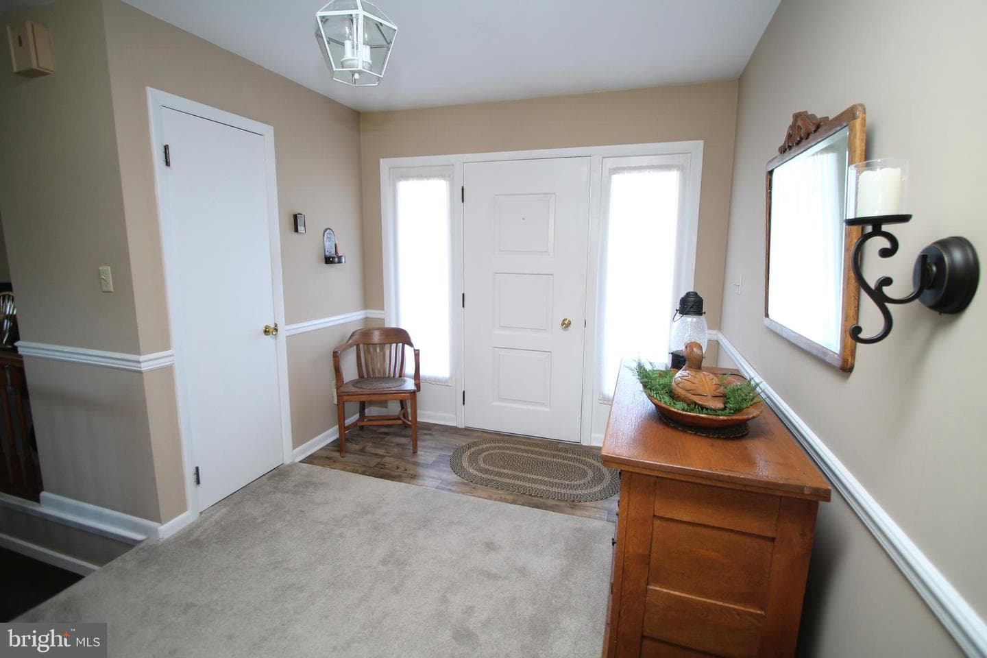 102 Poe Street photo 6
