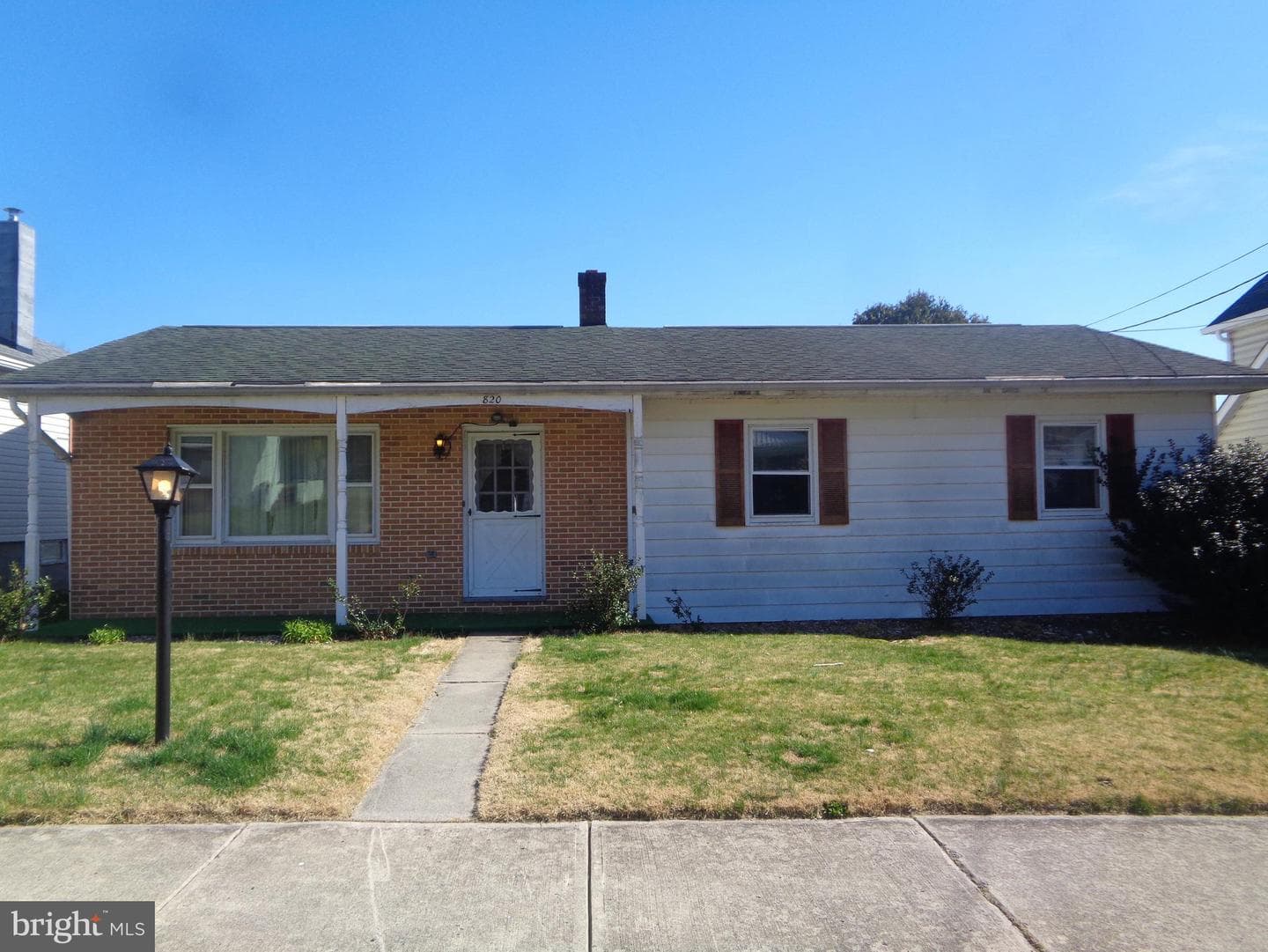 820 5th Street W
