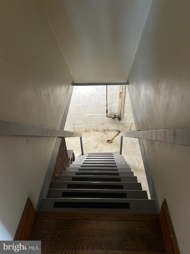 118 E Fleming Avenue photo 31