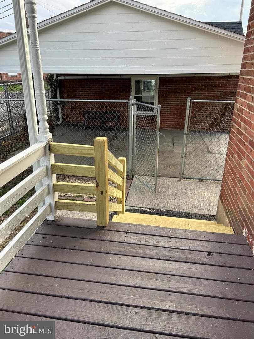 118 E Fleming Avenue photo 50