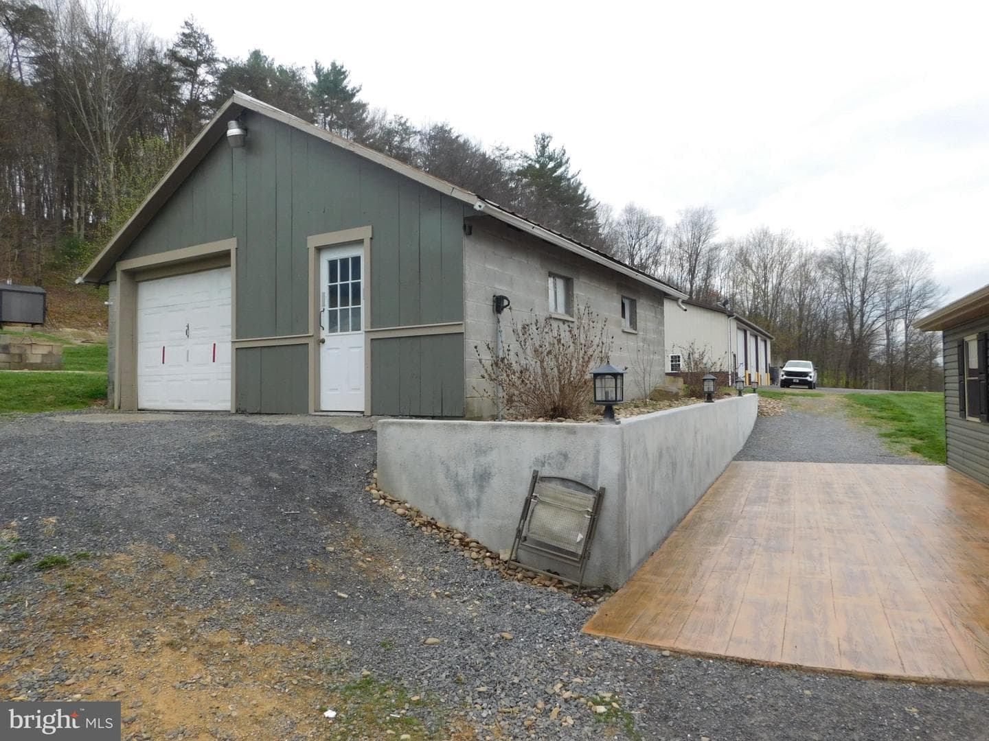 700 Whiskey Road photo 4