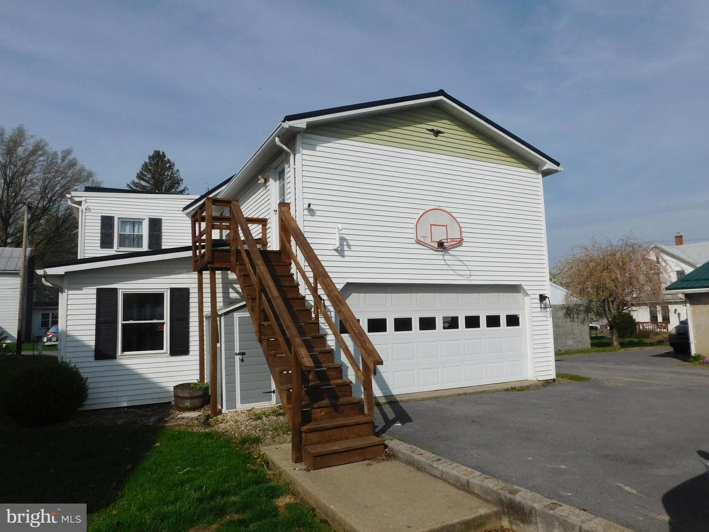 17 Pleasant Street photo 2