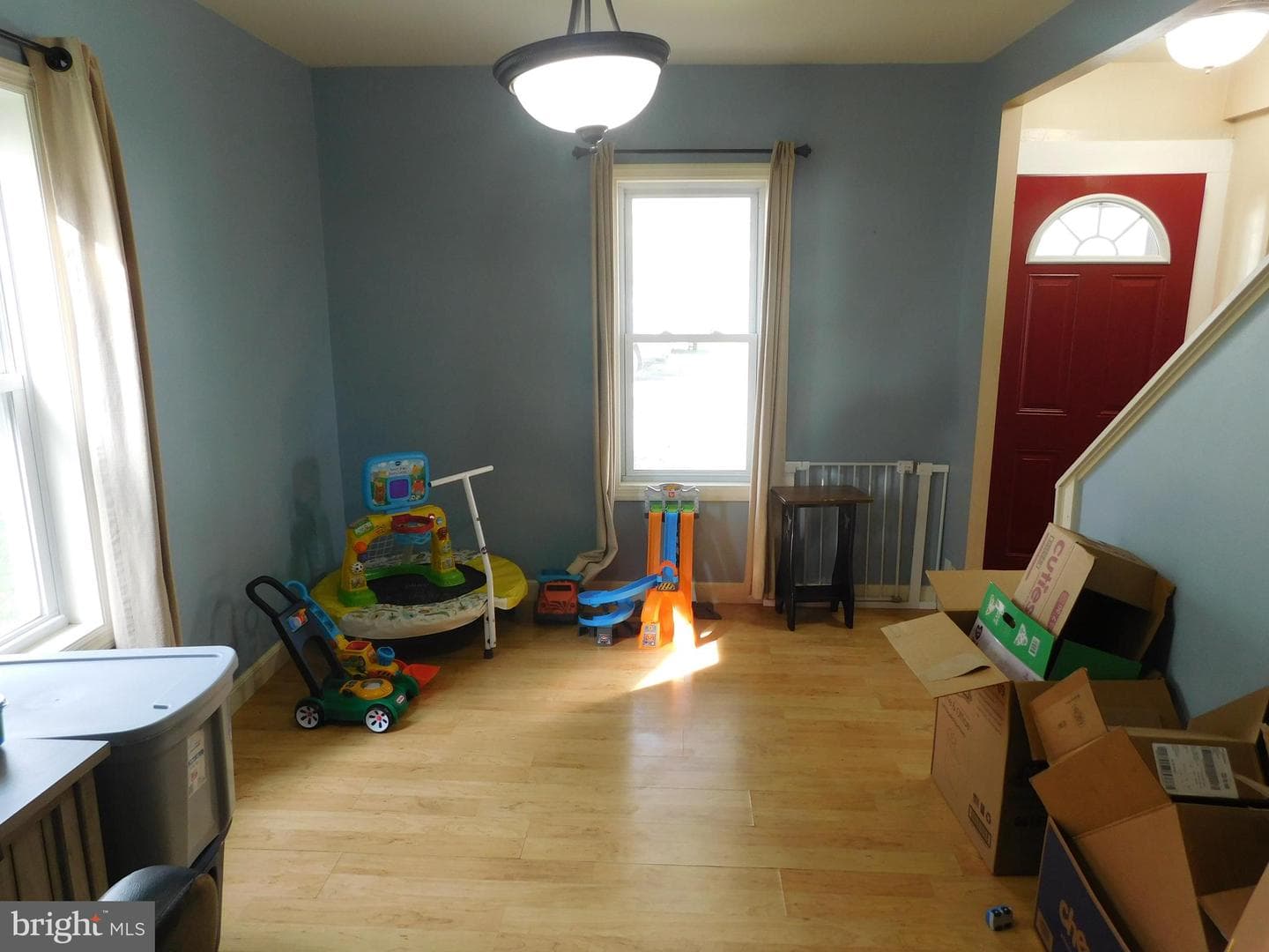 17 Pleasant Street photo 4