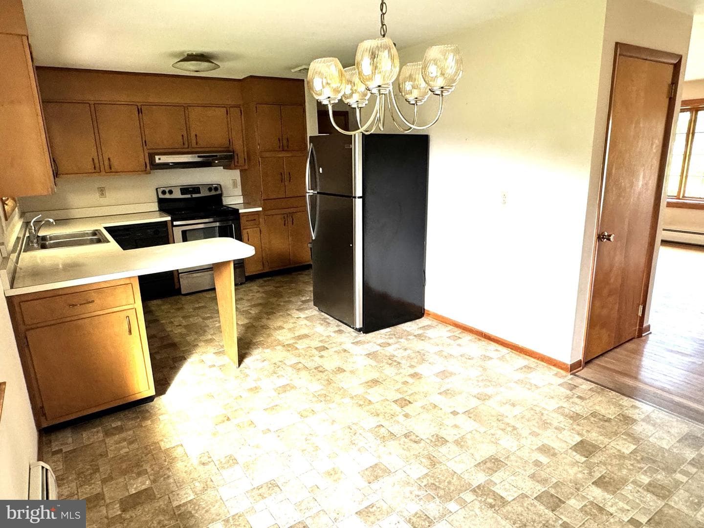 349 Holiday Lane photo 5