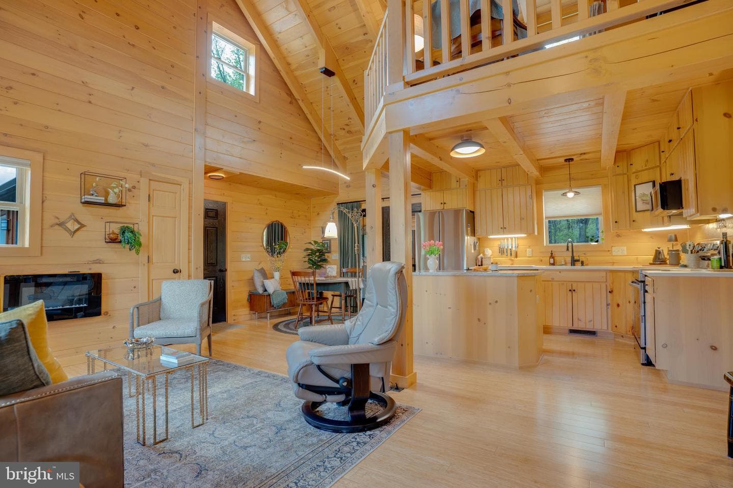 138 Deerwood Drive photo 4