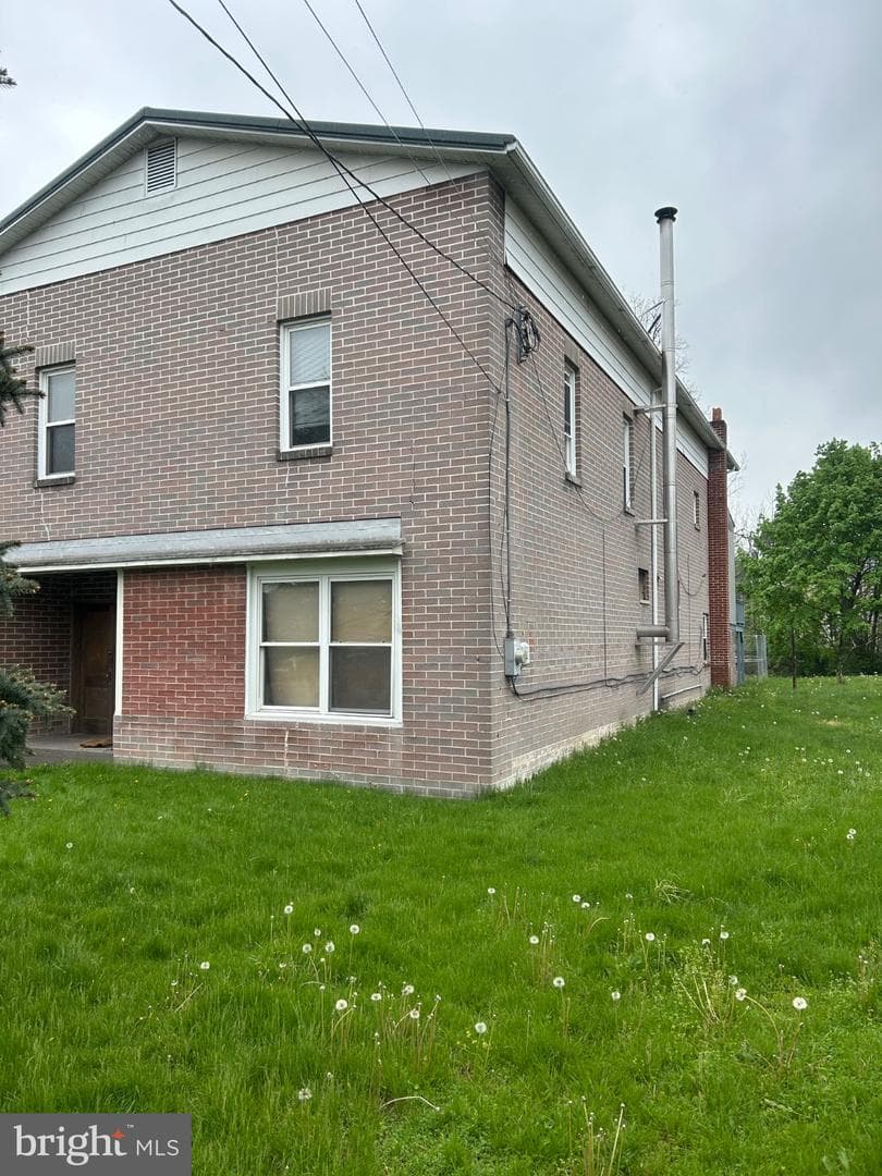 56 Maclay Street photo 5
