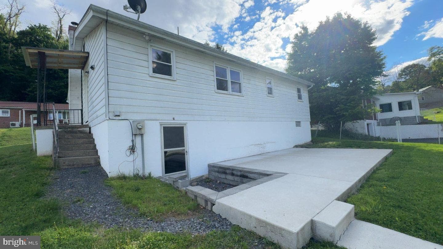 6 Pine Park Drive photo 4