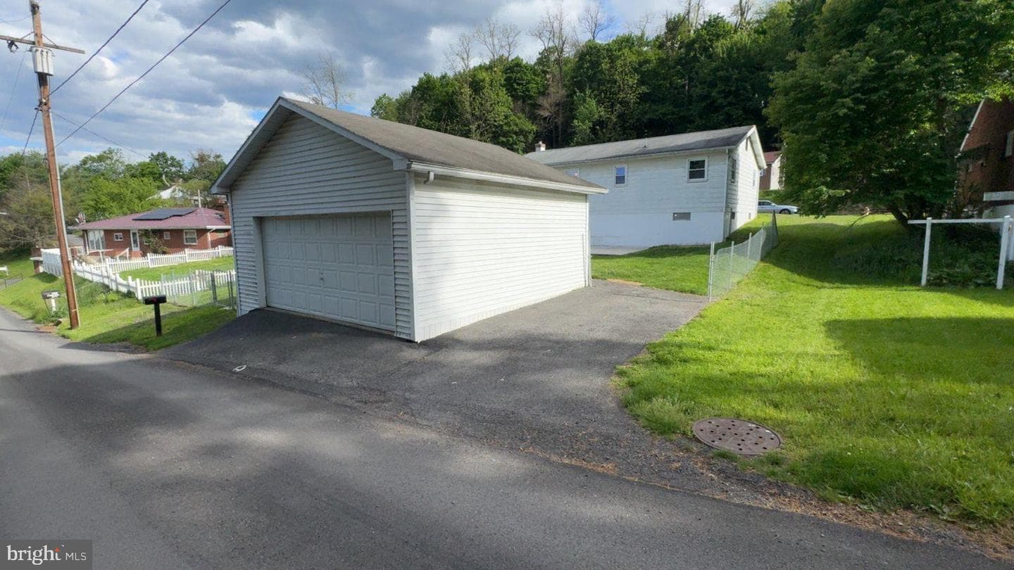 6 Pine Park Drive photo 9
