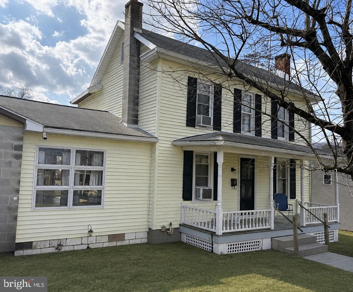 112 S Ridge Street photo 3