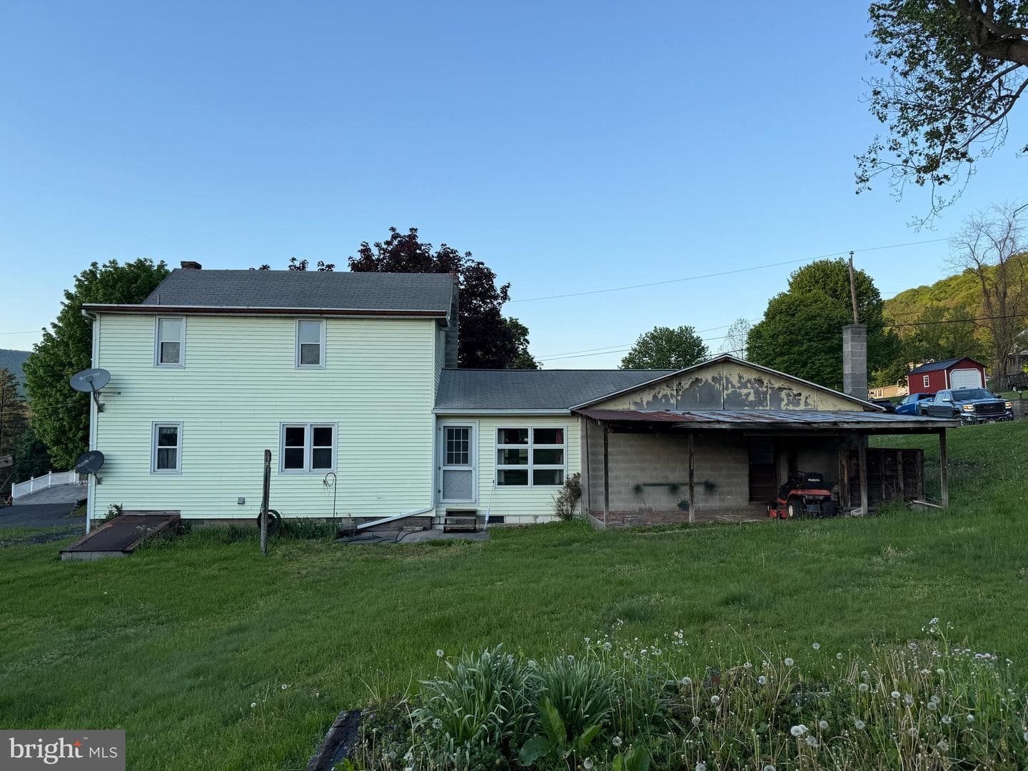 112 S Ridge Street photo 30