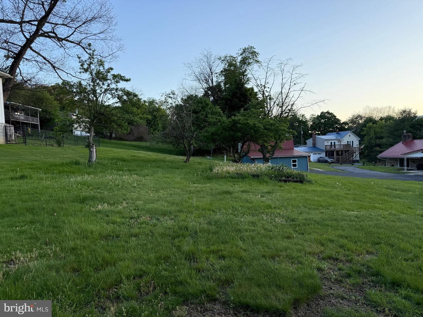 112 S Ridge Street photo 33