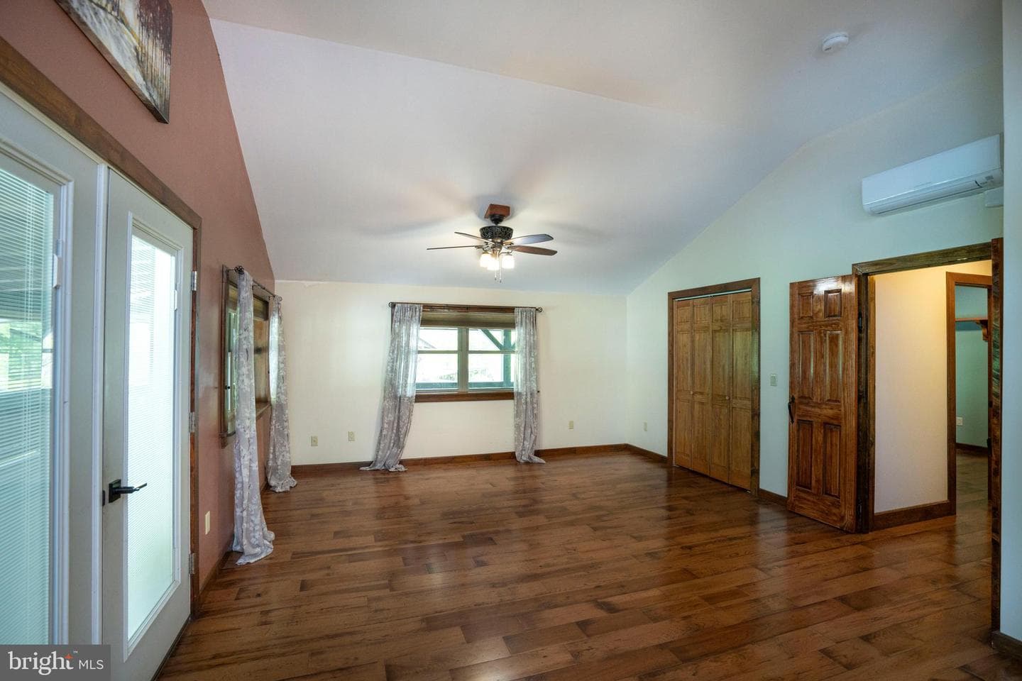 145 Cross Street photo 42
