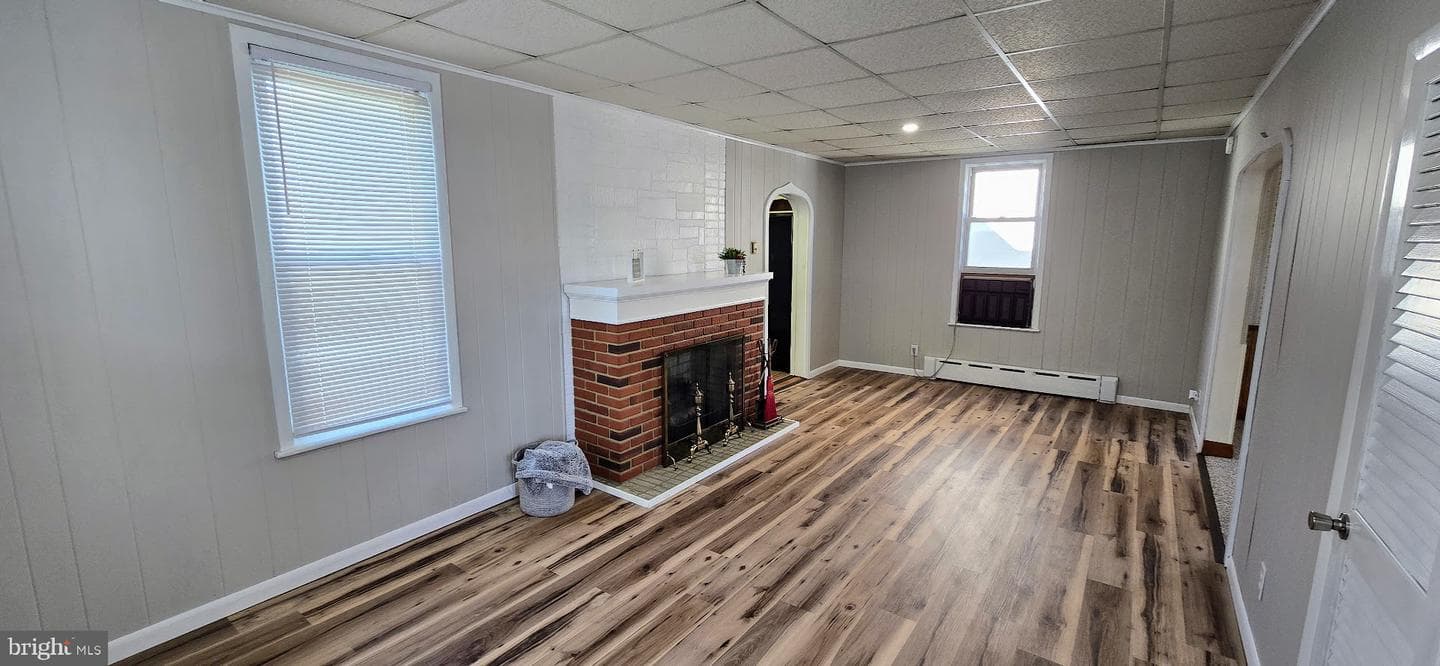 118 S Mann Avenue photo 3