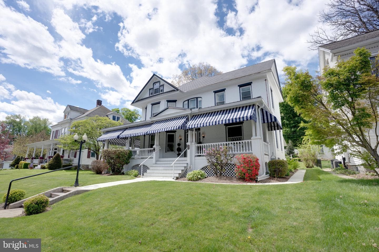 149 Walnut Street photo 3