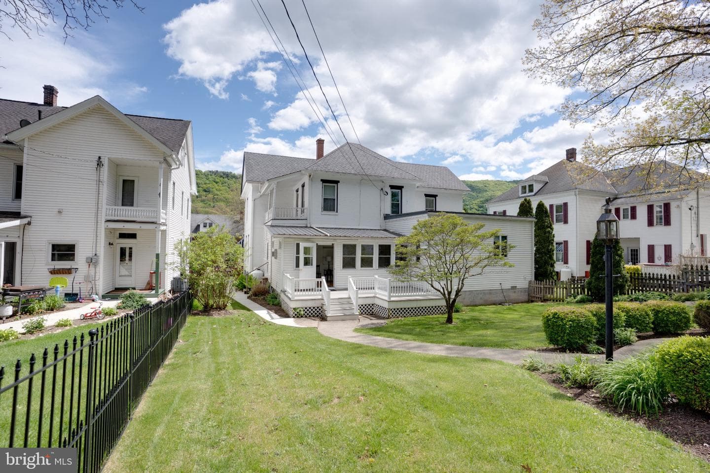 149 Walnut Street photo 5