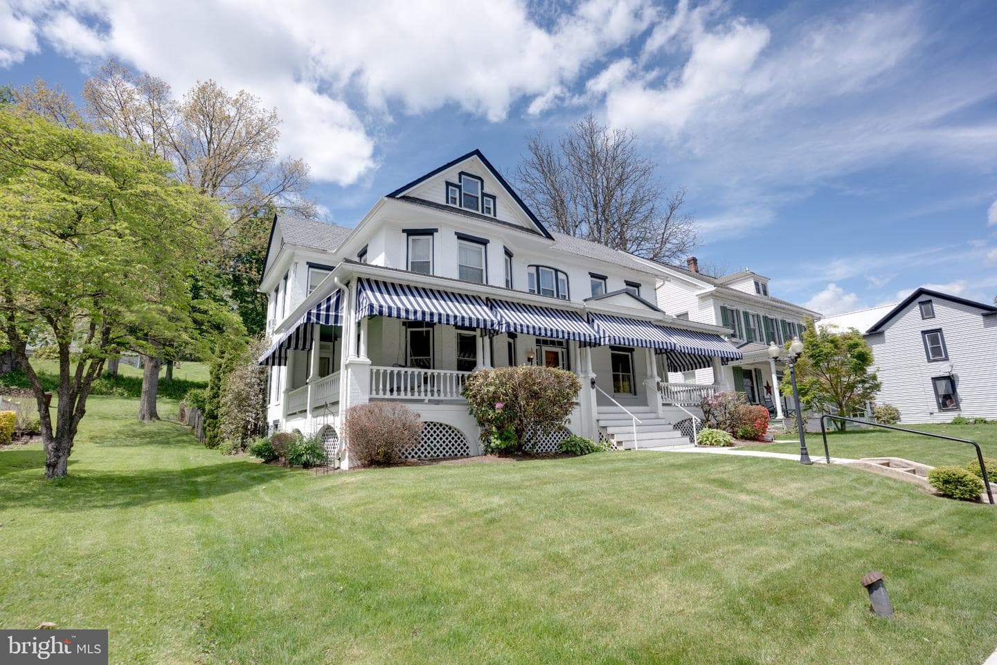 149 Walnut Street photo 6