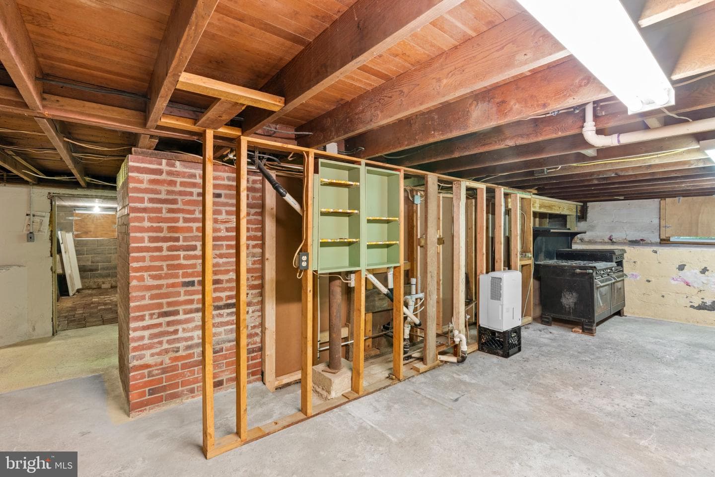 519 W 4th Street photo 36