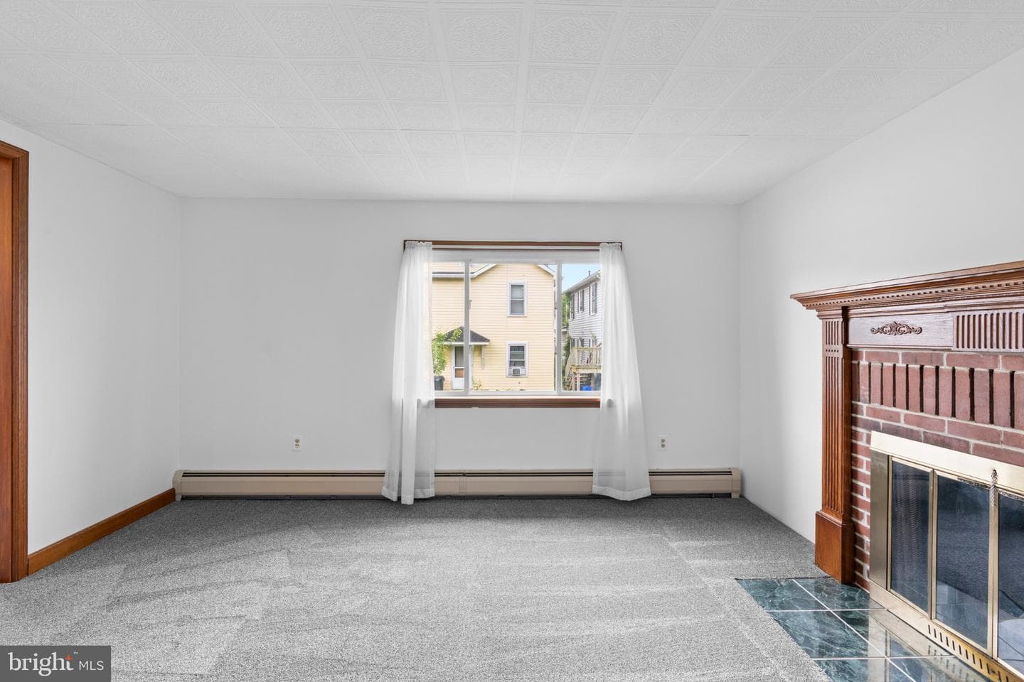 519 W 4th Street photo 9
