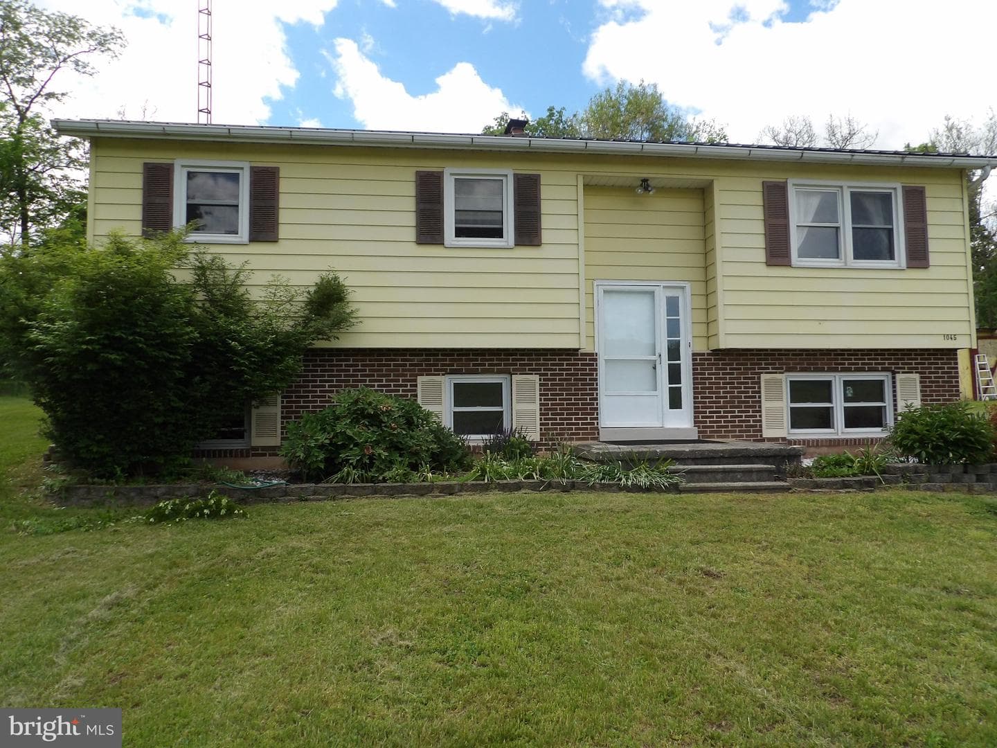 1045 Lockport Road photo 2