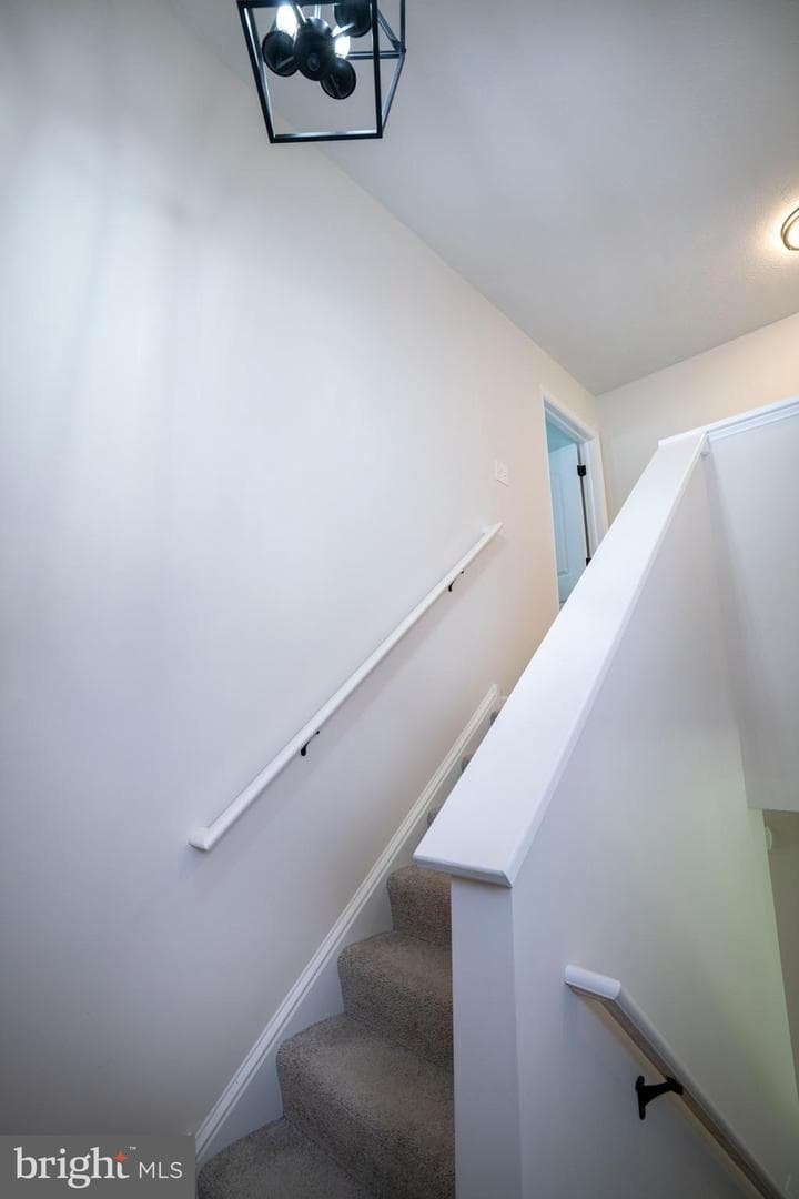 99 Hillside Drive photo 23