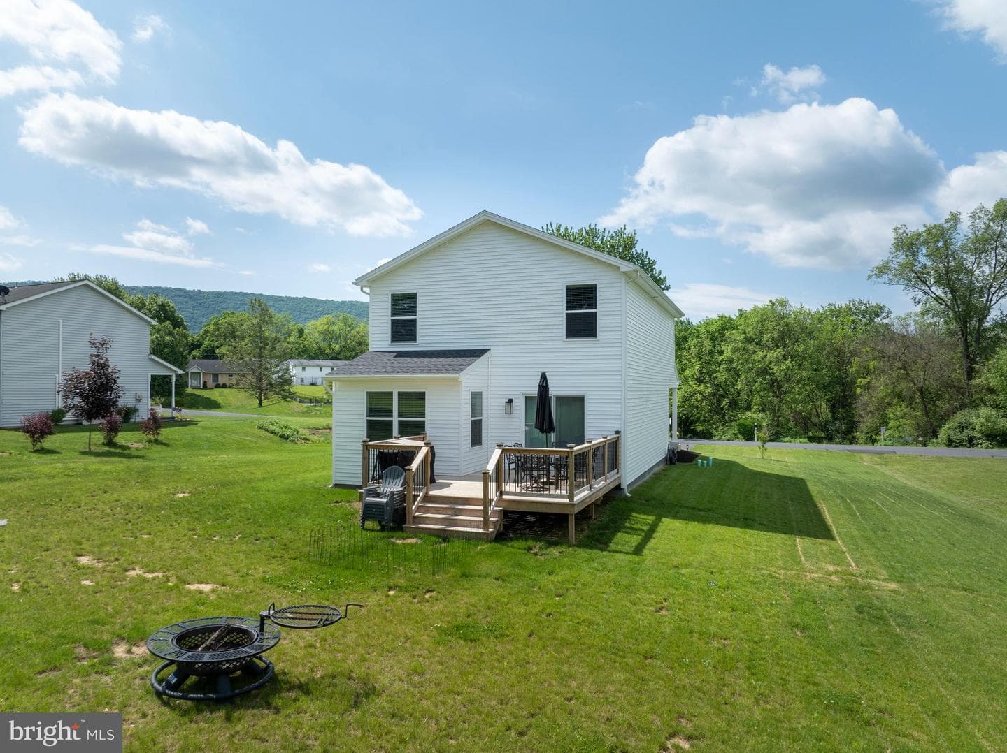 99 Hillside Drive photo 43