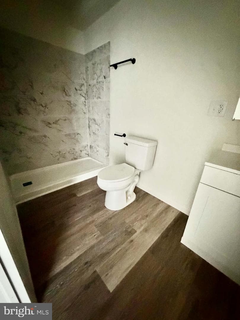 215 N Grand Street photo 13