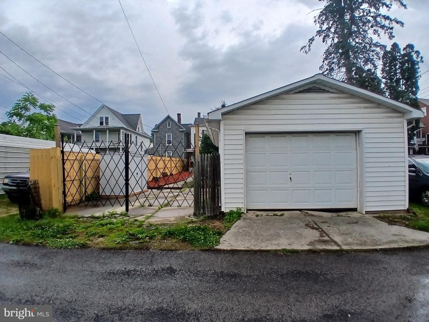 120 Shaw Avenue photo 27