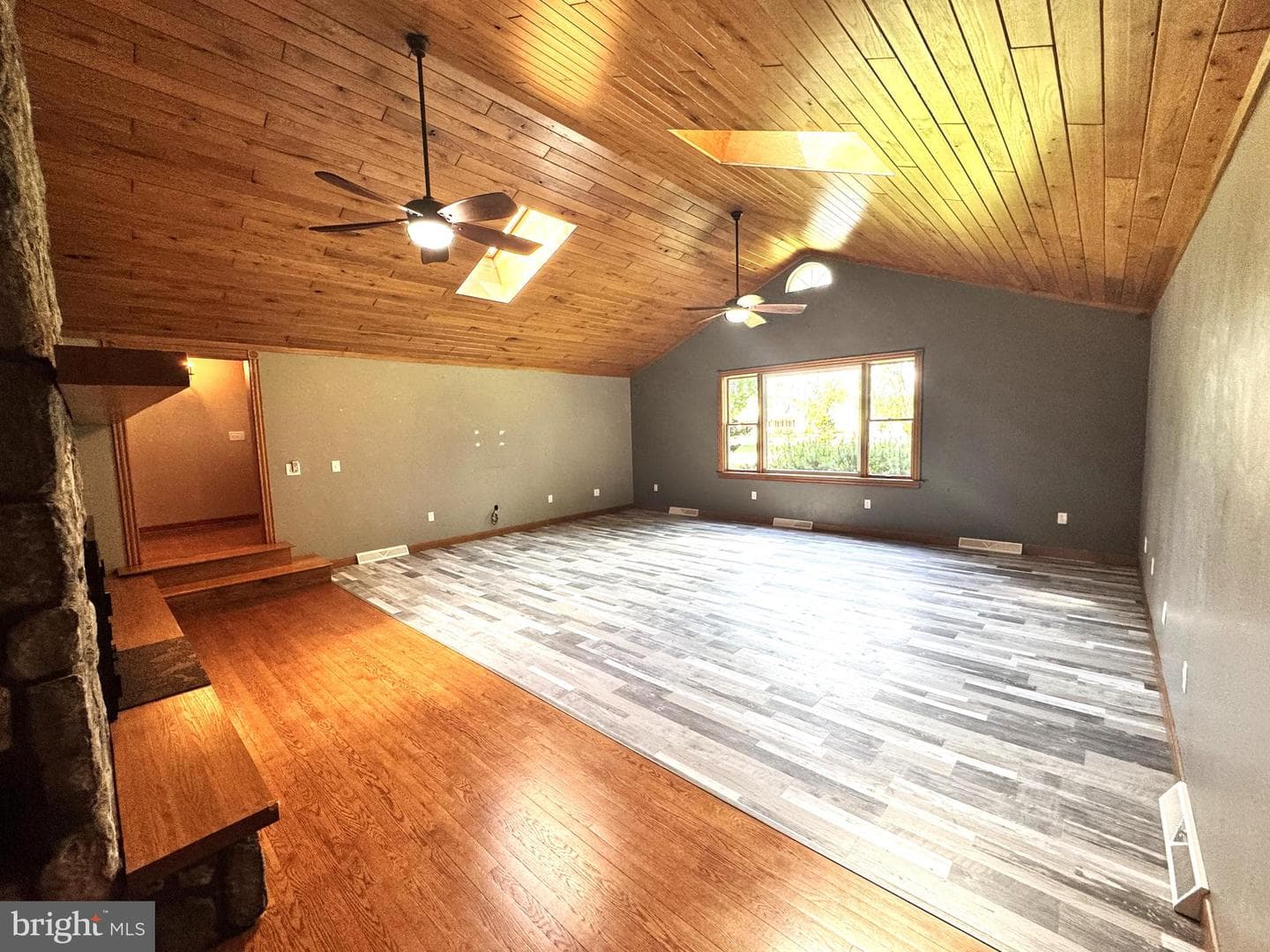 378 Airport Road photo 16