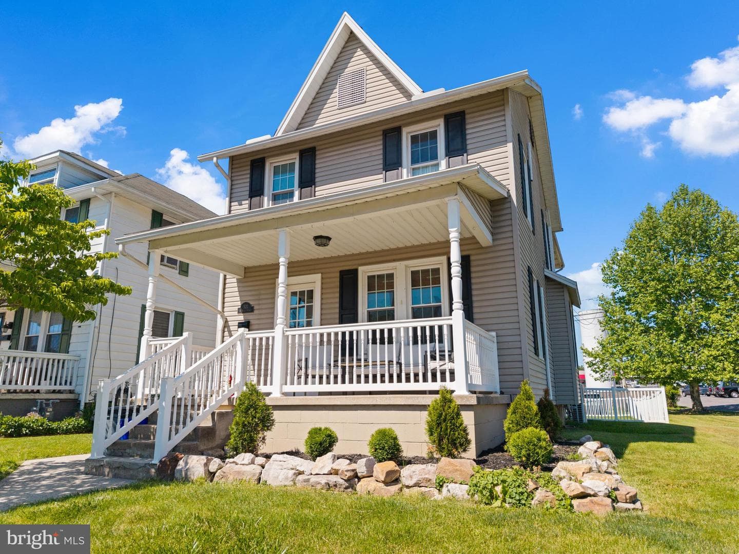 521 S Wayne Street, Lewistown