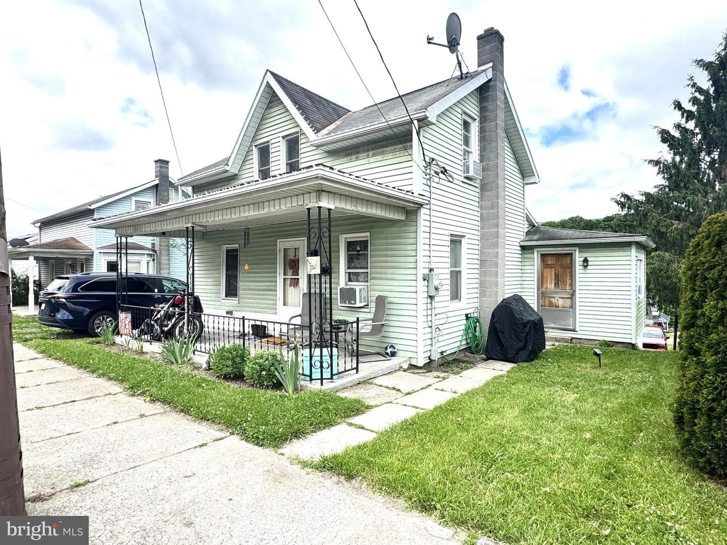 421 E Freedom Avenue, Burnham