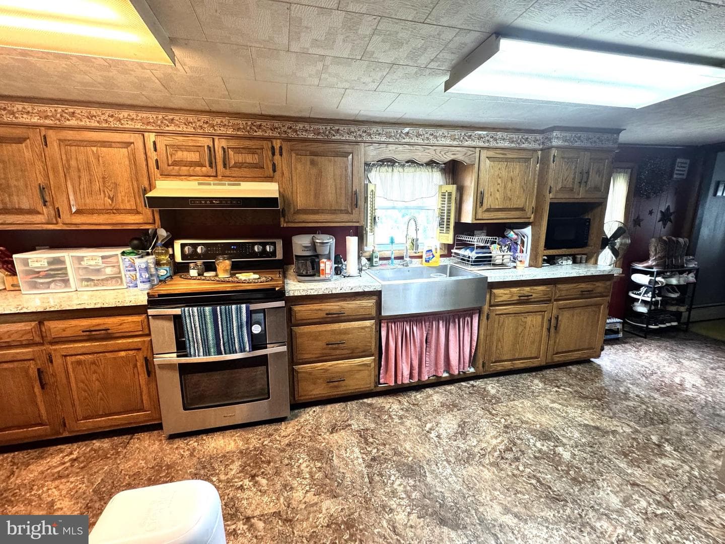 421 E Freedom Avenue photo 3