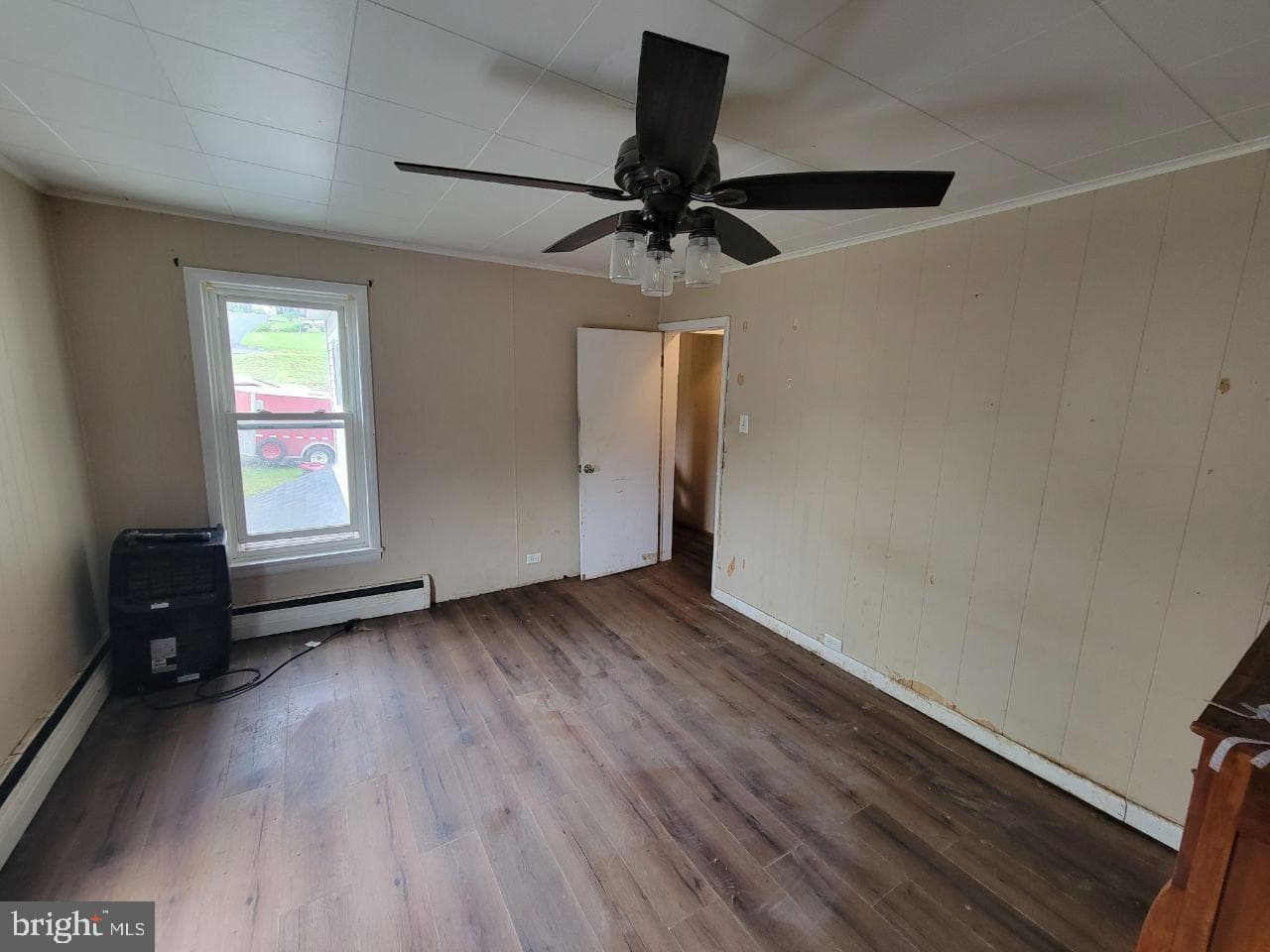 50 S Mann Avenue photo 10