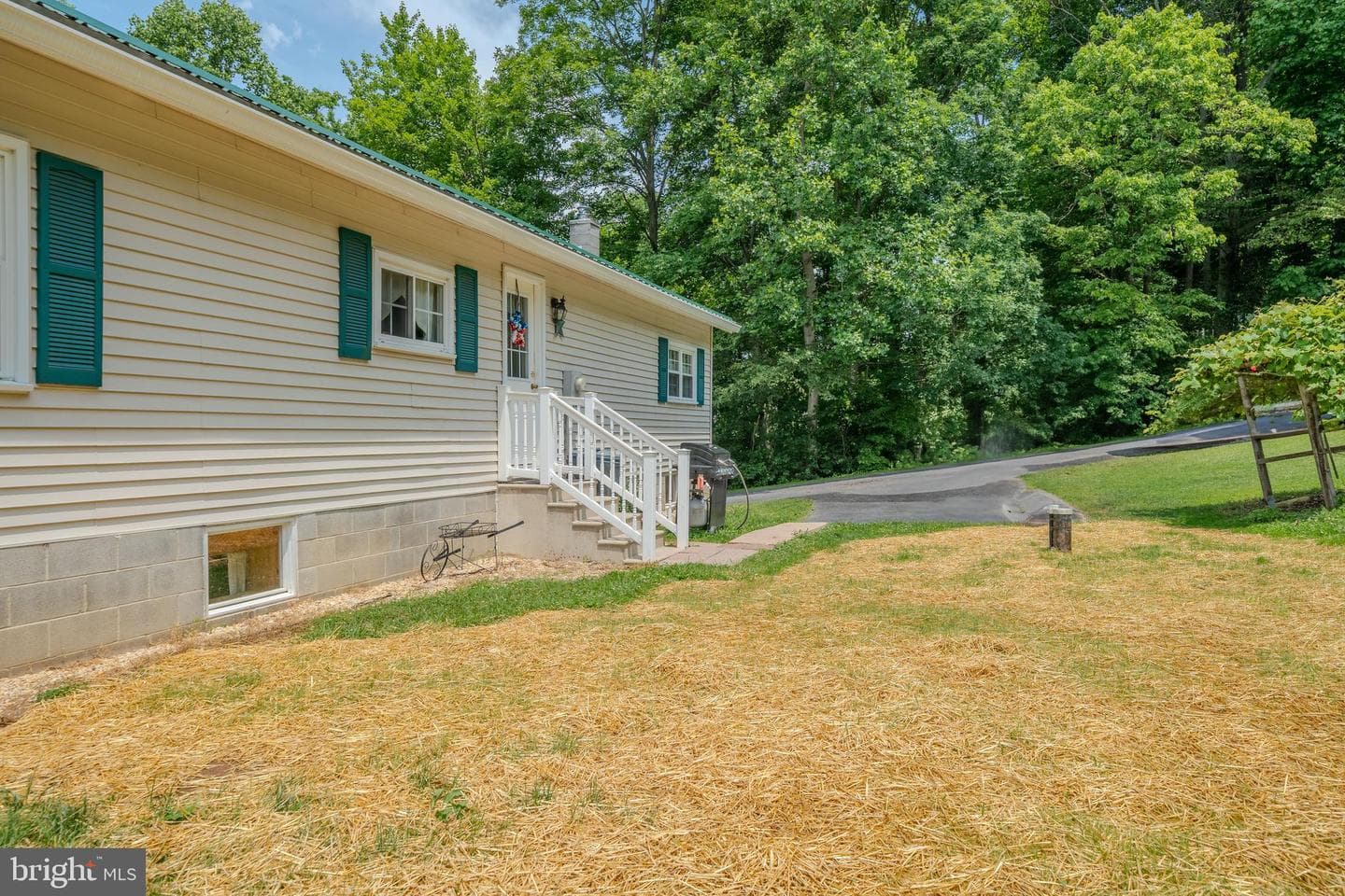 4668 Route 103 N photo 35