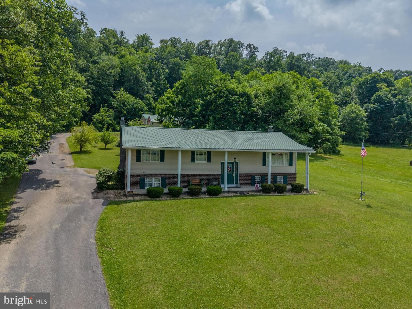 4668 Route 103 N photo 59