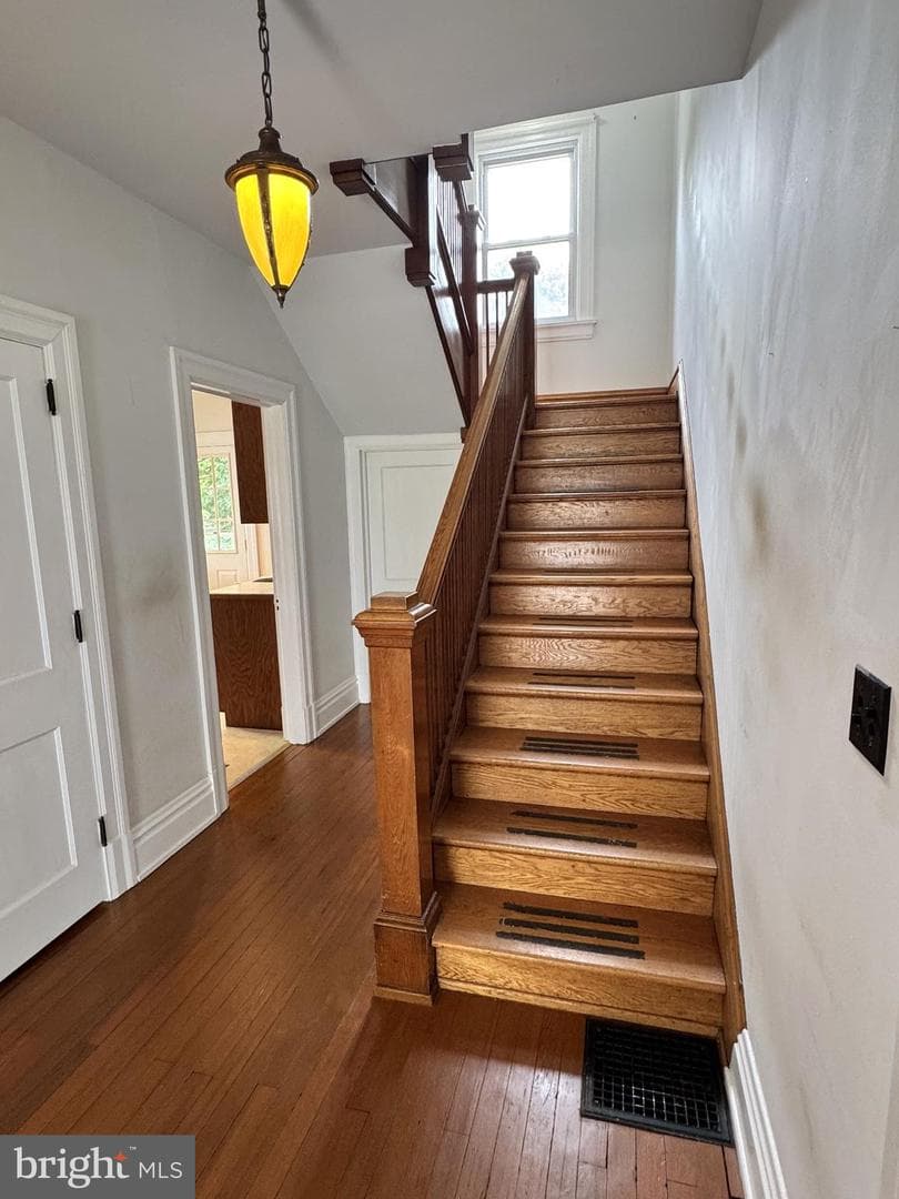 138 Walnut Street photo 16