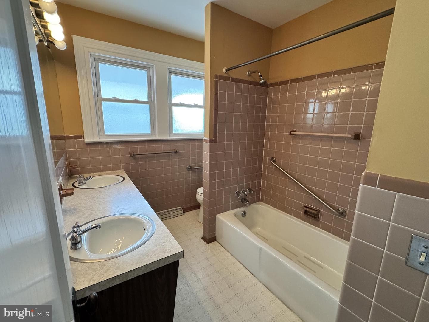 138 Walnut Street photo 24