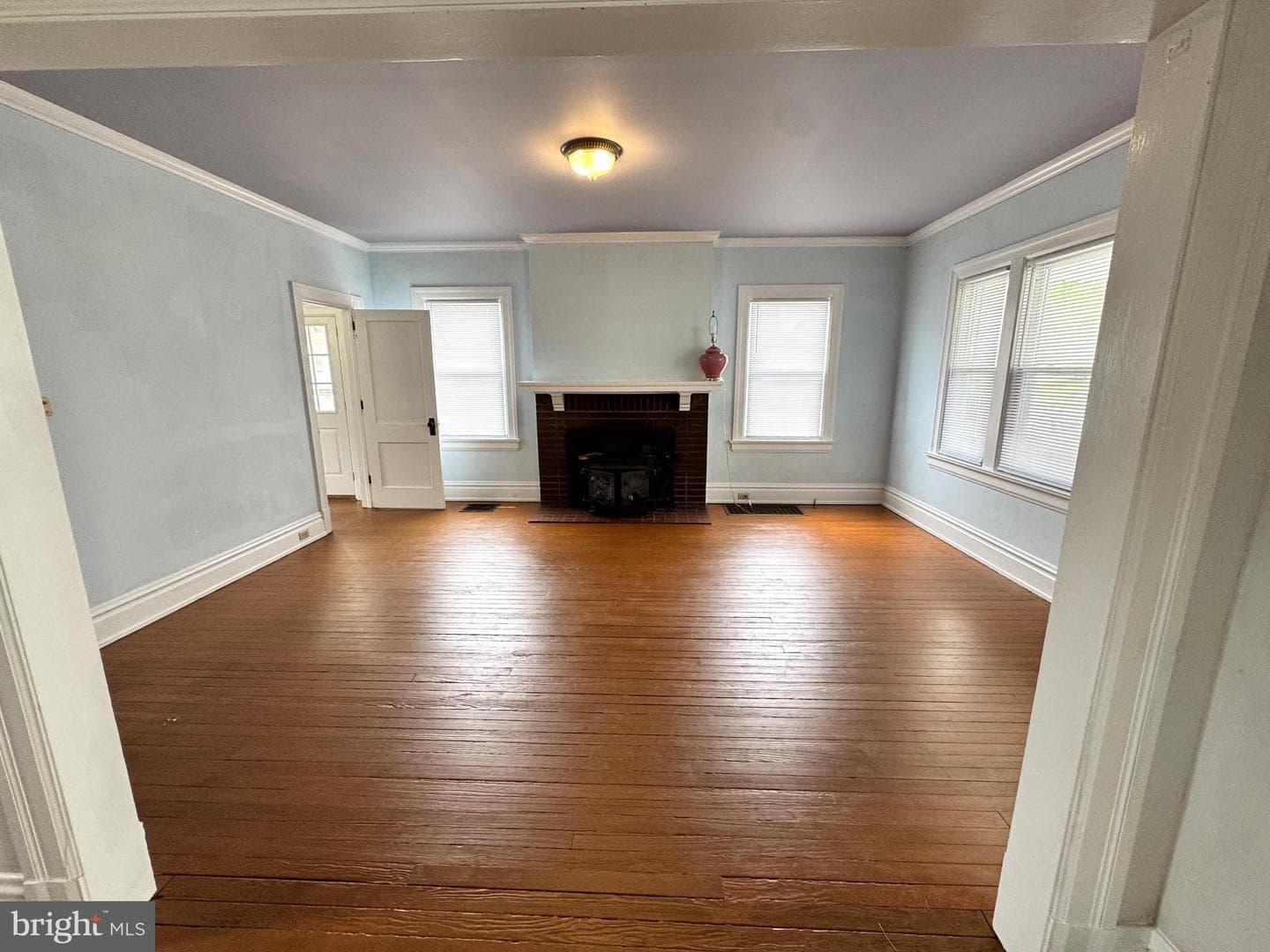 138 Walnut Street photo 5