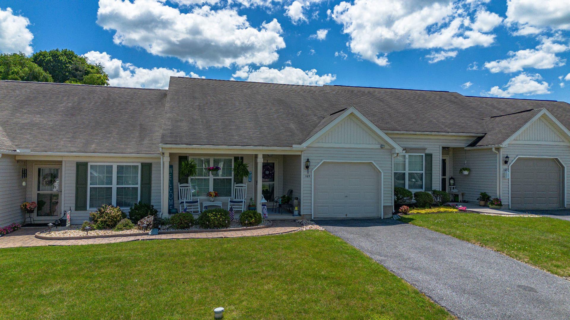 165 Cambridge Lane, Lewistown