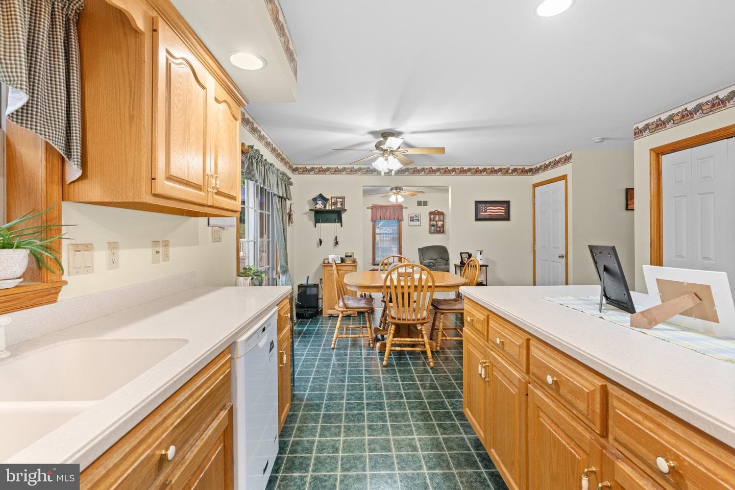 59 Delving photo 12