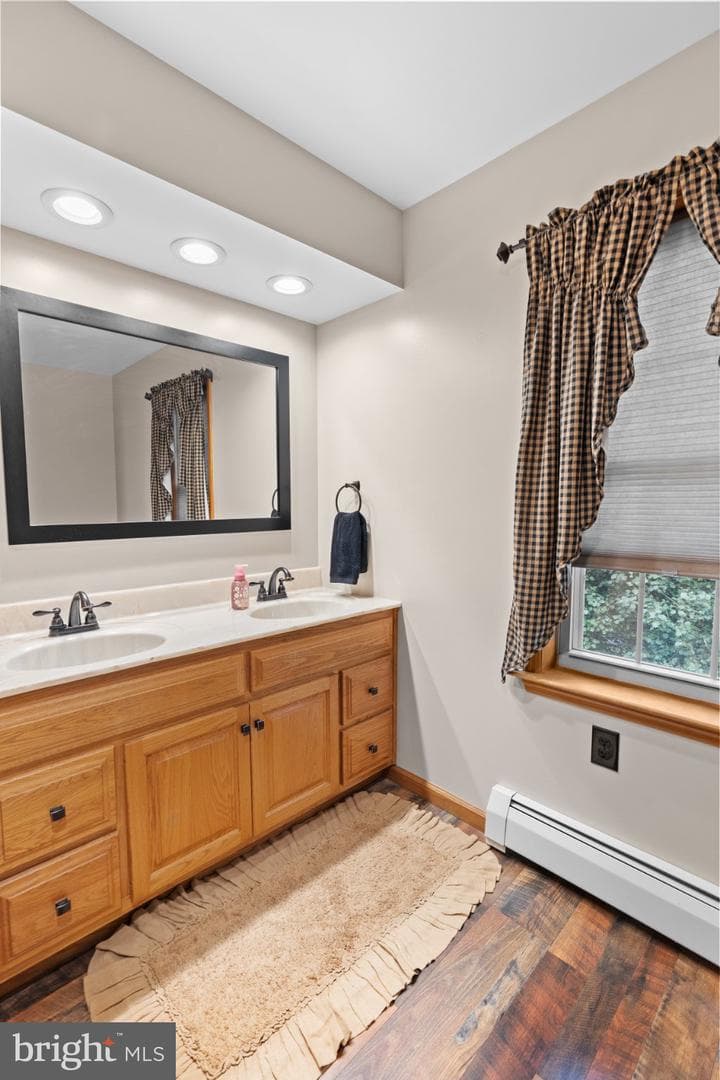 59 Delving photo 22