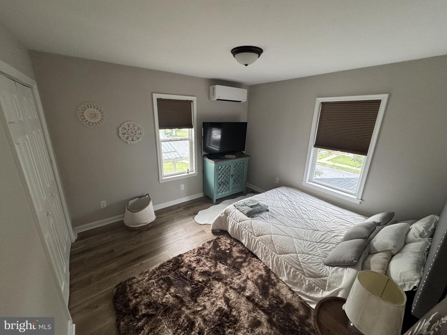 206 5th Avenue photo 32