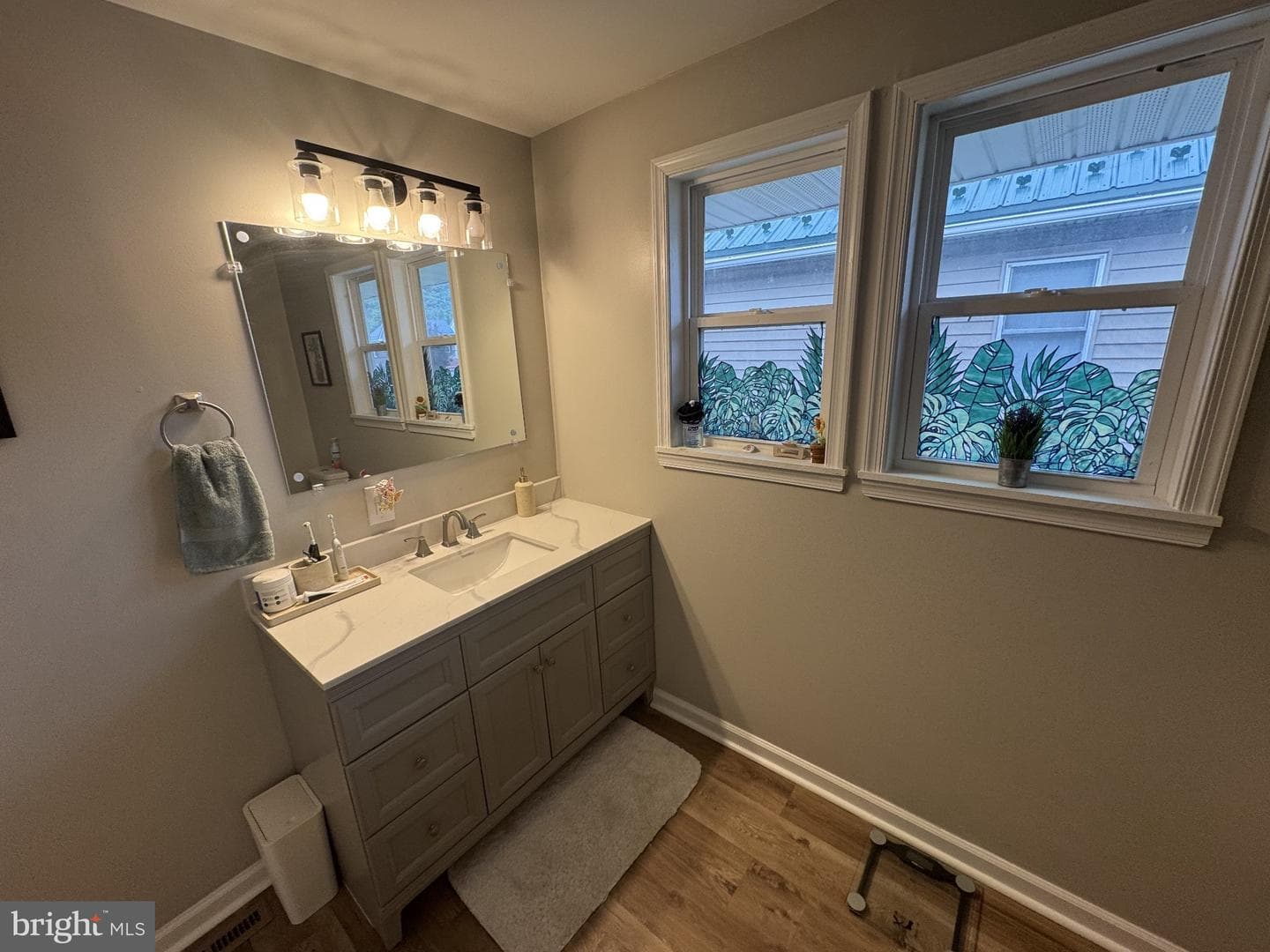 206 5th Avenue photo 36