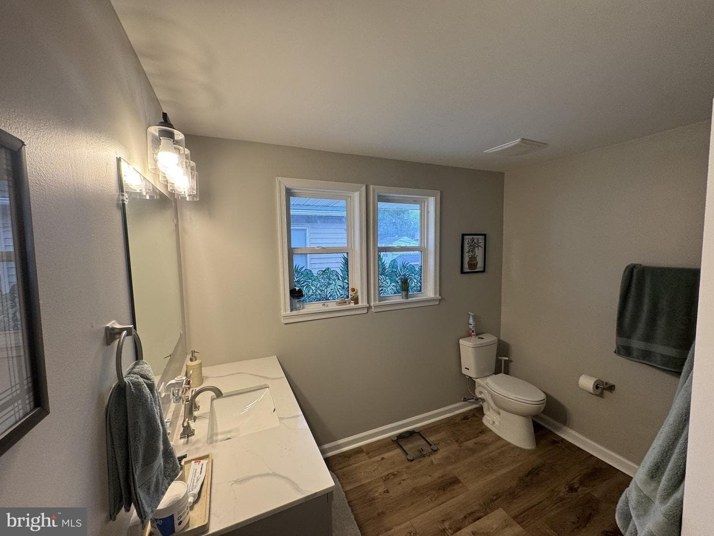 206 5th Avenue photo 37