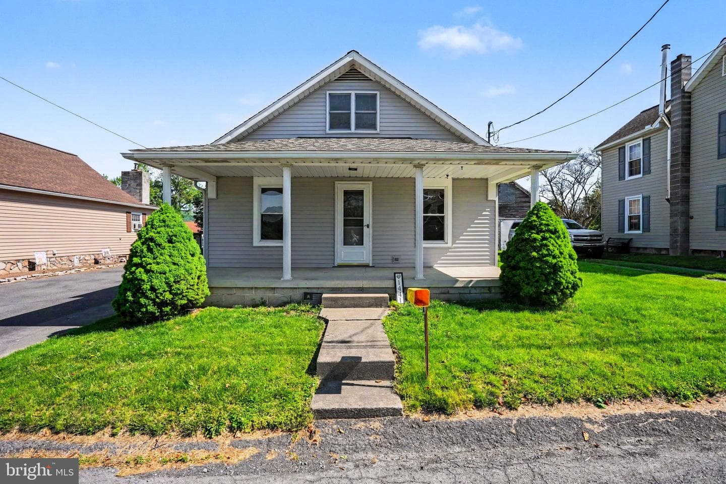 1441 N River Road, Granville
