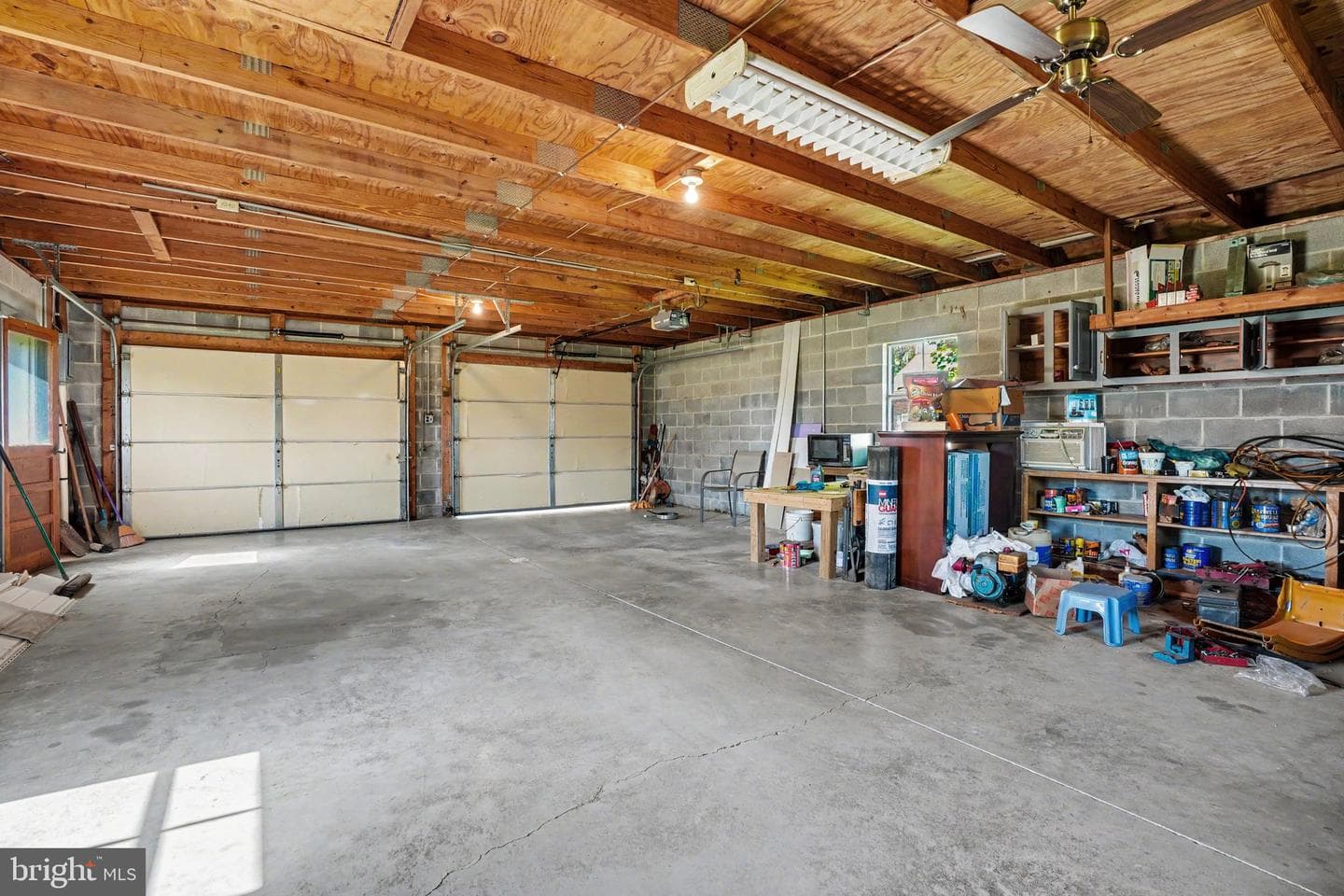 1441 N River Road photo 22